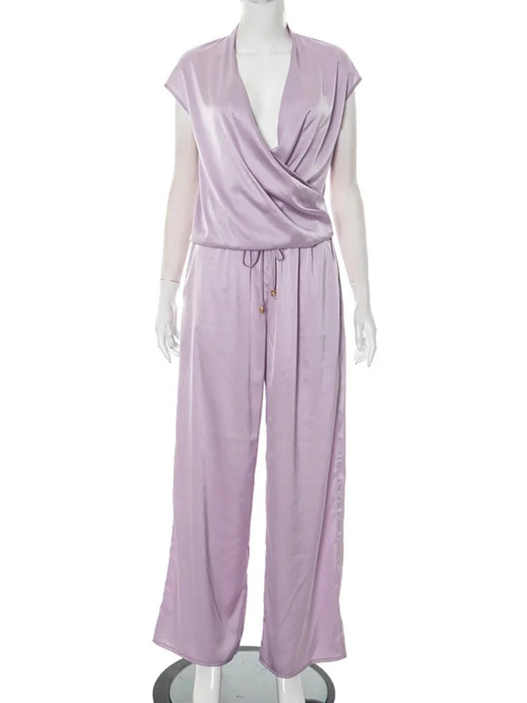 חליפת סאטן אלגנטית